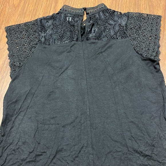 Cable & Gauge lace shoulder shirt, size small‎ - Picture 8 of 12